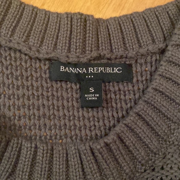 Banana republic Woman’s knit  tank top - Picture 3 of 3
